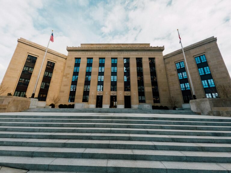 Breaking News: Positive March 2025 Fed Interest Rate Decision Update