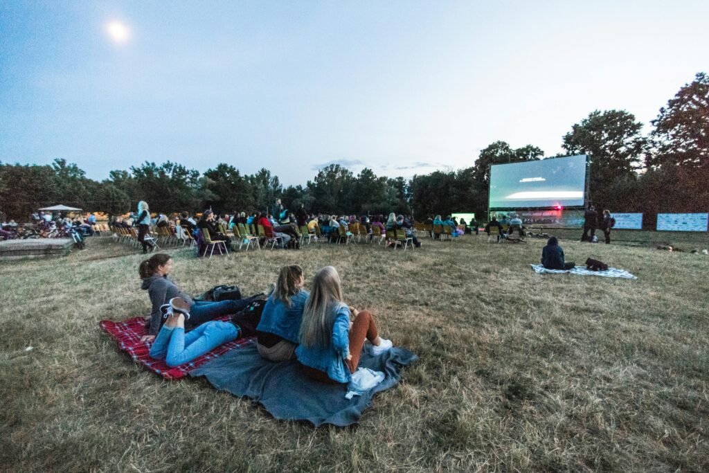 Free Movie Nights in New York City – Complete 2025 Guide