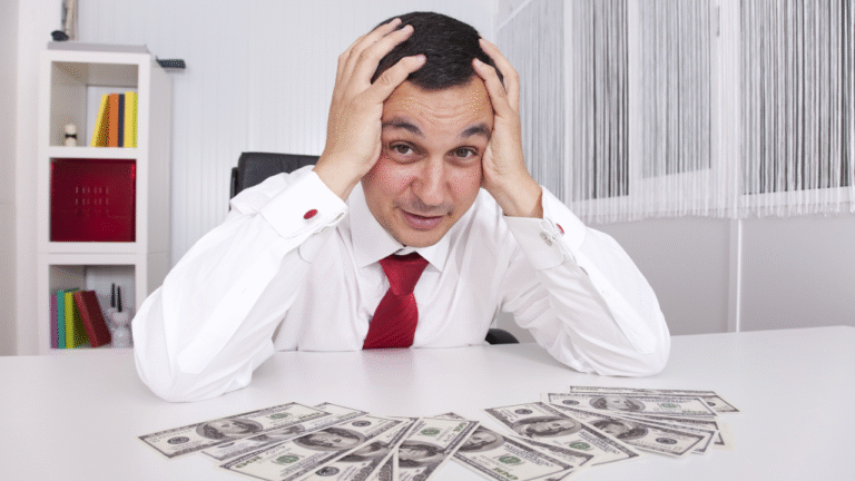 7 Signs You’re in a Debt Trap (and How to Escape) 💡